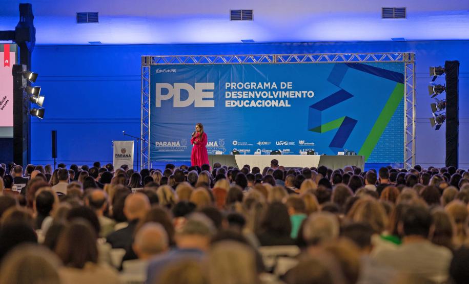 Após seis anos, aula em Foz do Iguaçu marca início do PDE para 2 mil professores da rede estadual