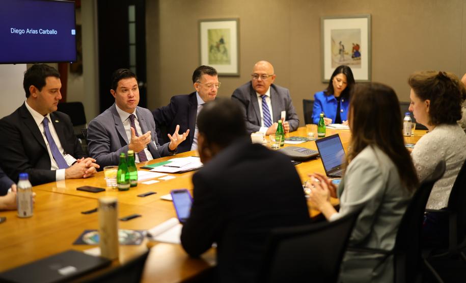 Governador se reúne com representantes do Banco Mundial e prospecta novas parcerias