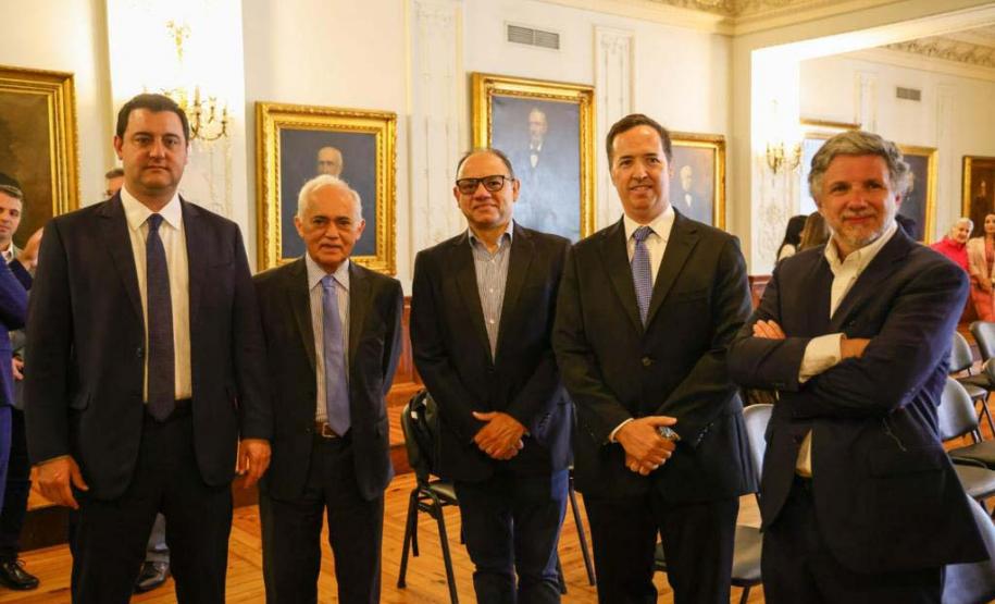 Governador apresenta a empresários de Portugal novos potenciais do Paraná