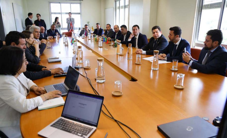 Governador visita agência de inovação científica de Portugal