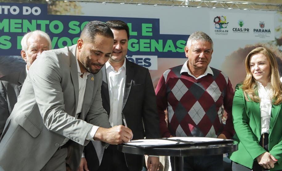 Governador anuncia Conferência Estadual dos Povos Indígenas e R$ 7 milhões para proteção social