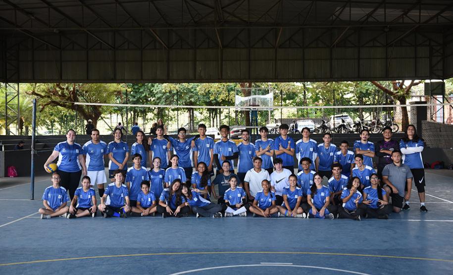 UENP oferta prática esportiva gratuita a mais de 500 crianças e adolescentes de Jacarezinho