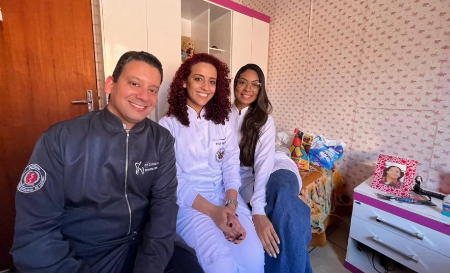 Projeto da UEL leva atendimento odontológico humanizado a pacientes acamados