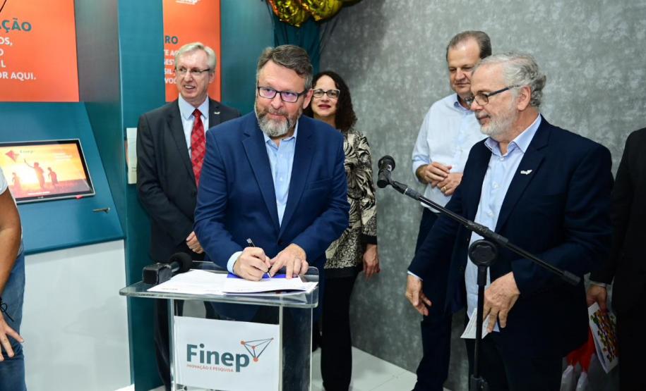BRDE assina com Finep contrato de R$ 1 bilhão para incentivar projetos de inovação