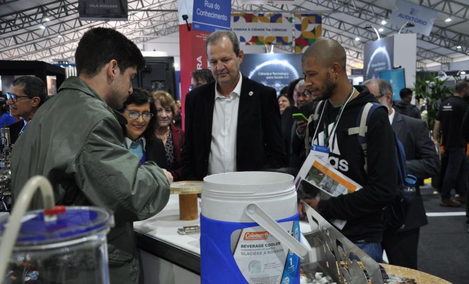 Estado lança Paraná faz Ciência 2023, evento dedicado à pesquisa e inovação