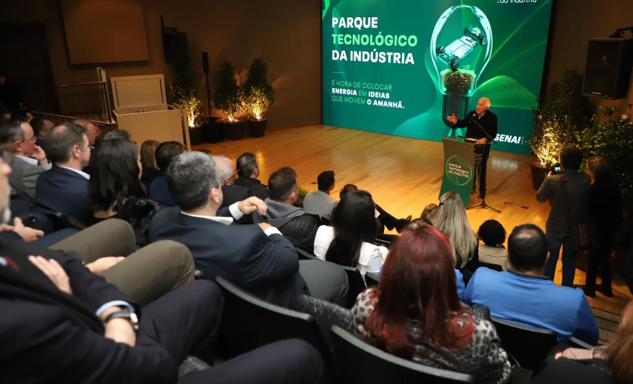 Piana ressalta importância da indústria no lançamento do Parque Tecnológico do setor