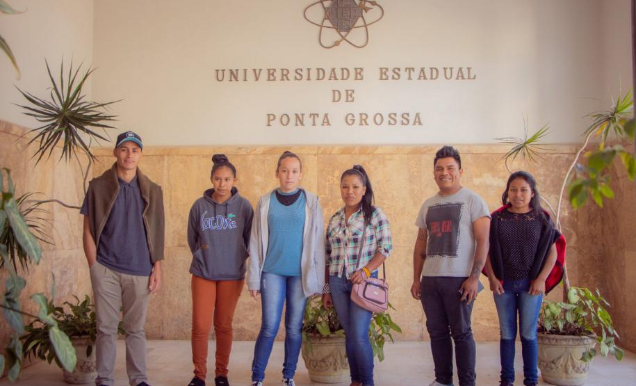 Calouros indígenas da UEPG passam por atividade de acolhimento