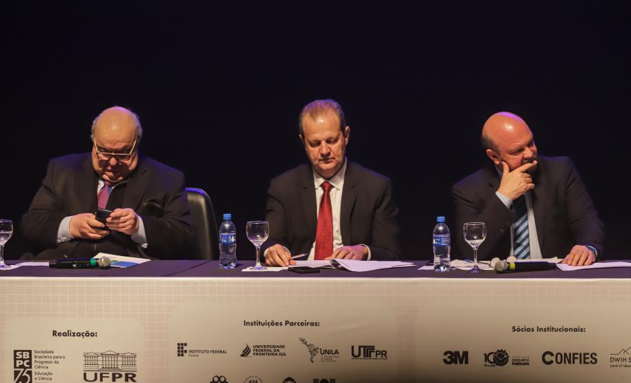 Paraná reafirma compromisso com o ensino superior no maior congresso nacional da ciência