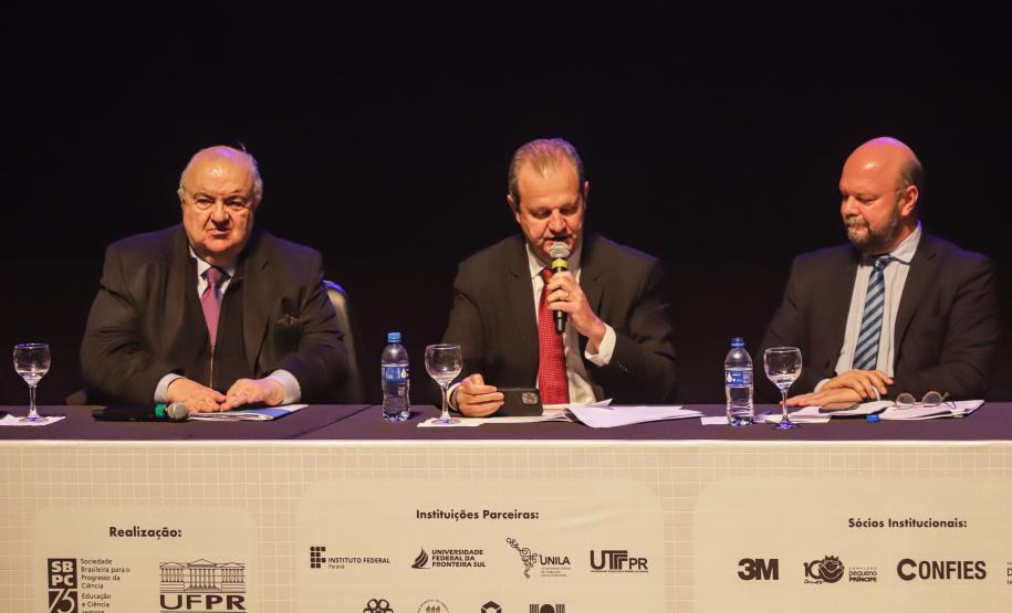 Paraná reafirma compromisso com o ensino superior no maior congresso nacional da ciência