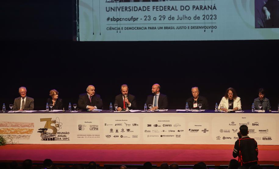 Paraná reafirma compromisso com o ensino superior no maior congresso nacional da ciência