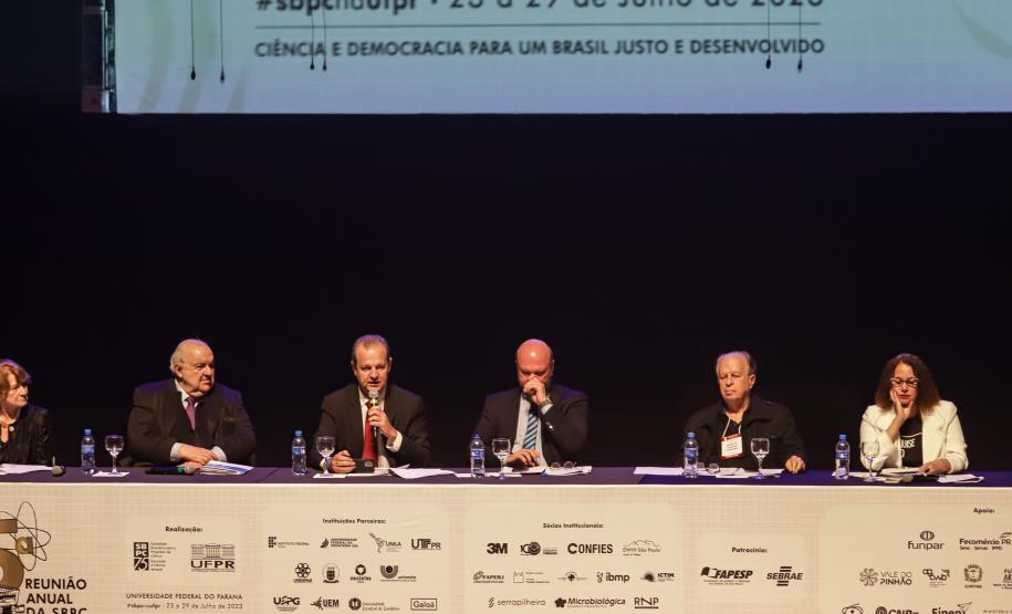 Paraná reafirma compromisso com o ensino superior no maior congresso nacional da ciência
