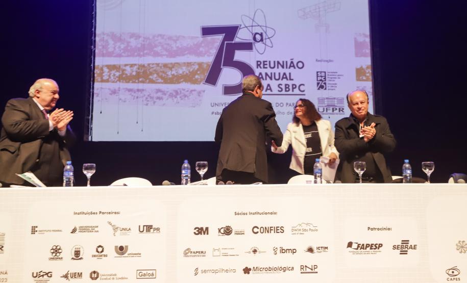Paraná reafirma compromisso com o ensino superior no maior congresso nacional da ciência