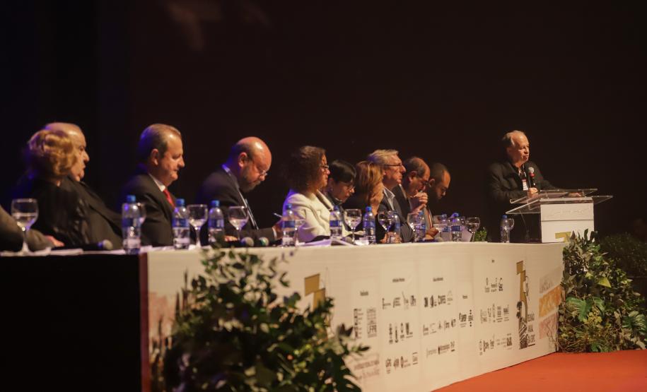 Paraná reafirma compromisso com o ensino superior no maior congresso nacional da ciência