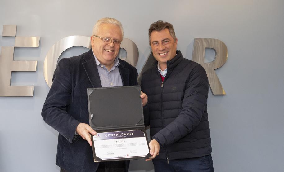 Tecpar recebe incentivos fiscais para projeto de P&D de vacina antirrábica veterinária