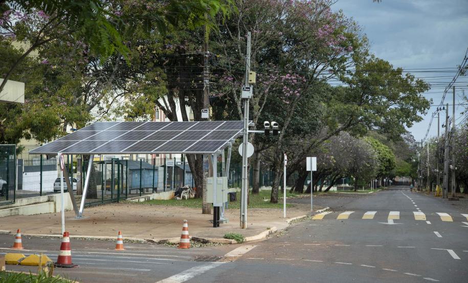 Universidades estaduais produzem energia a partir de captação solar