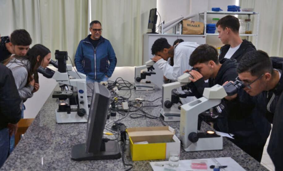 Walking Tour: quase 1.500 estudantes de ensino médio conhecem câmpus da Unicentro