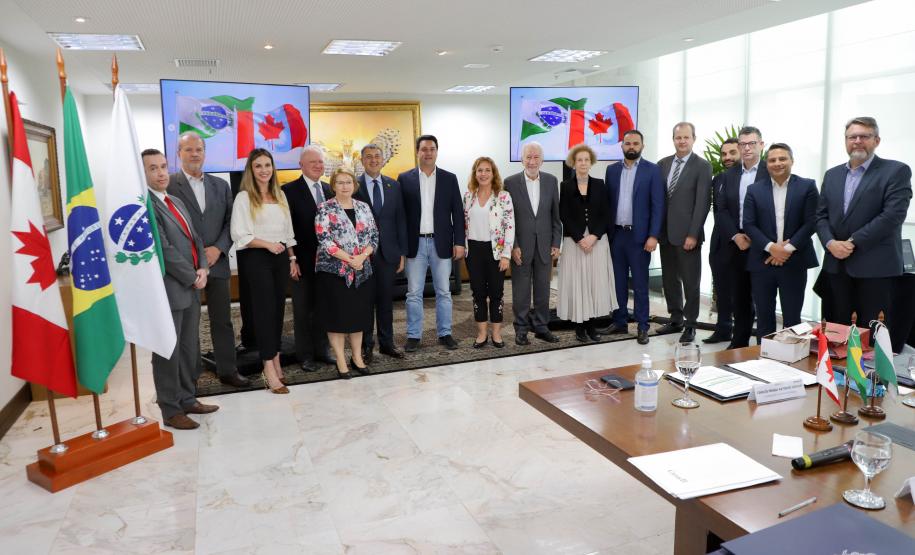 Governador recebe embaixador do Canadá no Brasil e reforça parceria em áreas estratégicas