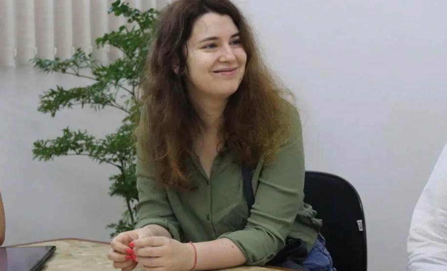 Pesquisadora ucraniana especializada em literatura oferece curso de poesia na UEL