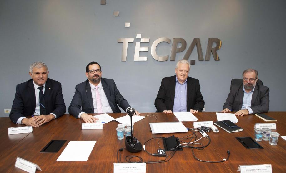 Tecpar e Conselho de Administração do Paraná firmam parceria estratégica