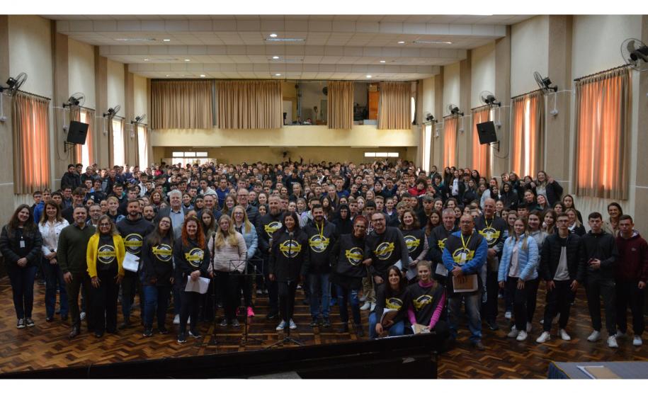 Walking Tour: quase 1.500 estudantes de ensino médio conhecem câmpus da Unicentro