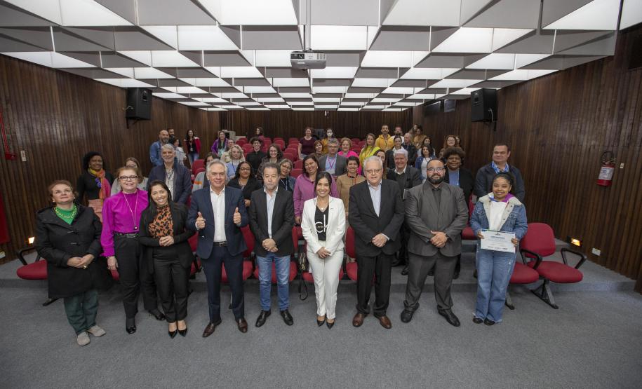 Tecpar capacita 80 colaboradores com curso de Direitos Humanos