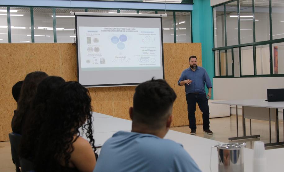 Laboratório de Biotecnologia produz tecnologia verde em parceria com grupo de MG