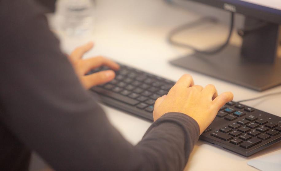 Unicentro e Unespar ofertam 564 bolsas para estudantes de graduação