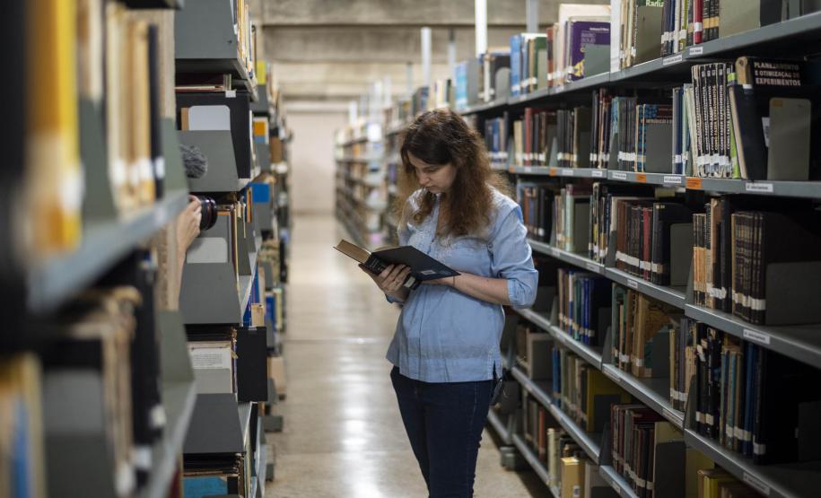 Pesquisadora ucraniana que está na UEL completa nove meses no Paraná