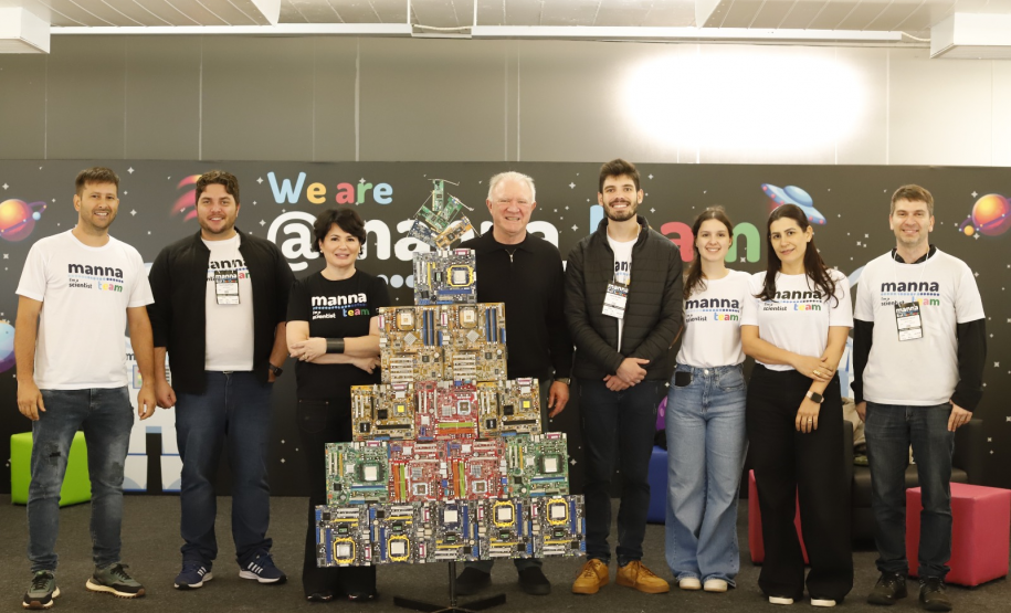 Ação de ciência e tecnologia no Museu Oscar Niemeyer atrai mais de 2 mil pessoas no feriado