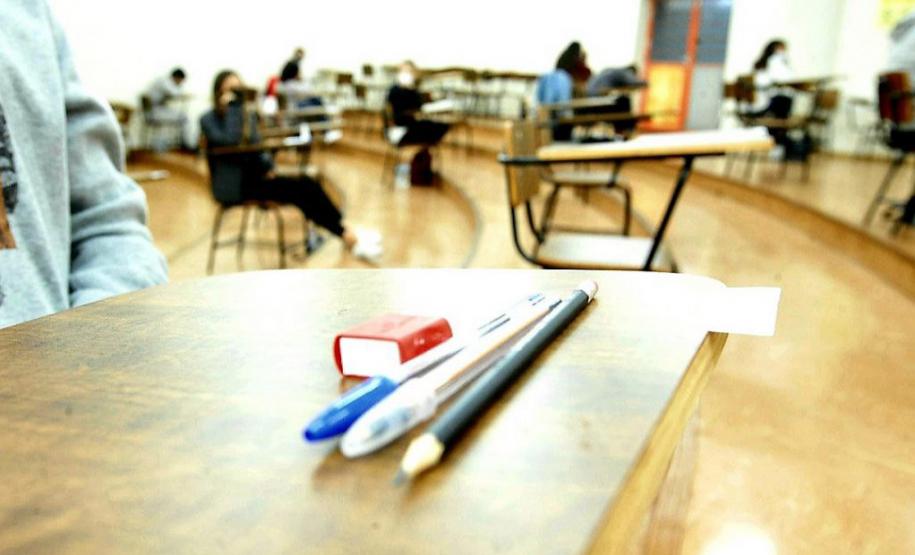 Universidade Estadual de Londrina aplica primeira fase do Vestibular 2024 neste domingo