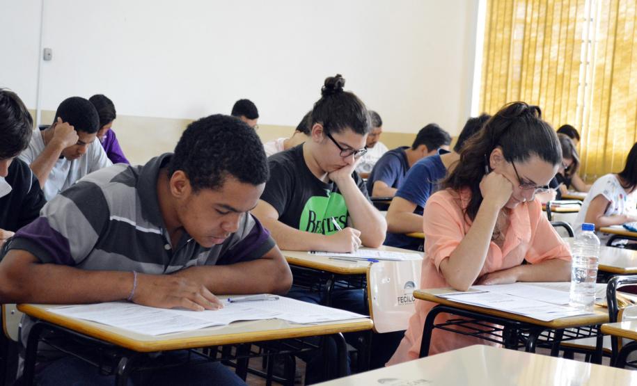 Vestibular da Unespar reúne 5,5 mil pessoas neste domingo em Curitiba e outras seis cidades