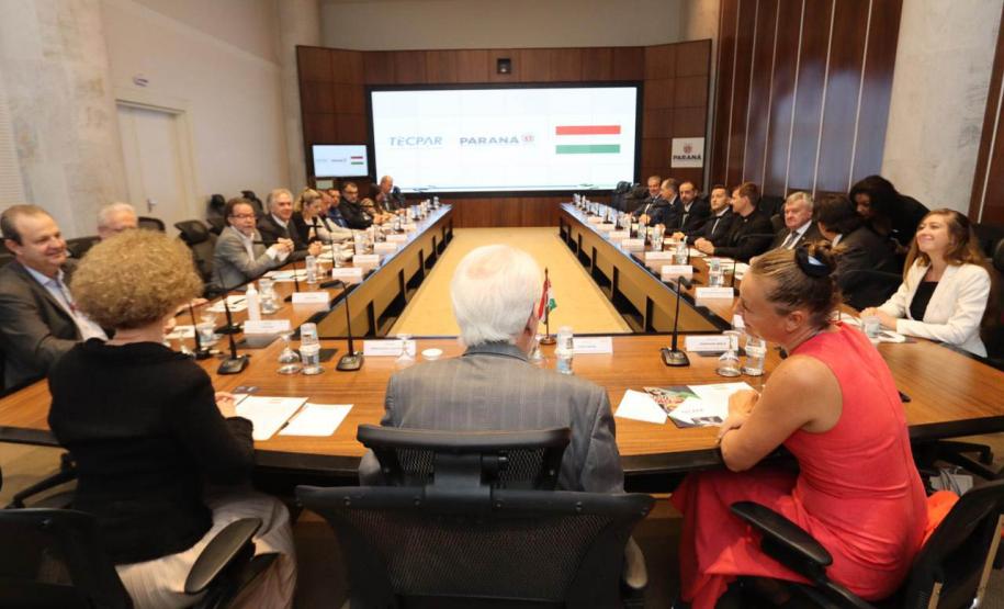 Paraná e Hungria firmam parceria para troca de experiências em inovação e tecnologia