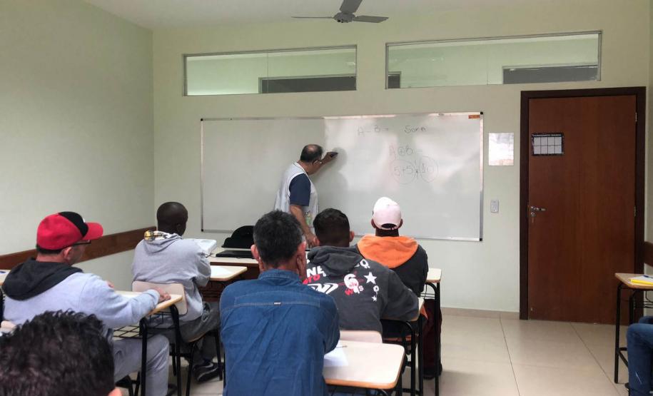 Pessoas privadas de liberdade participam de aulão preparatório para o Encceja 2023