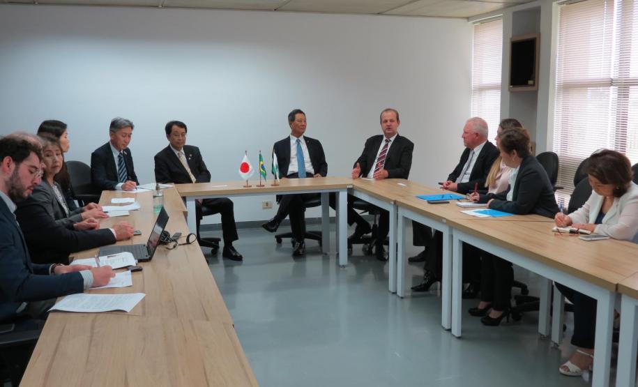 Fundação Araucária busca parceria com universidade do Japão