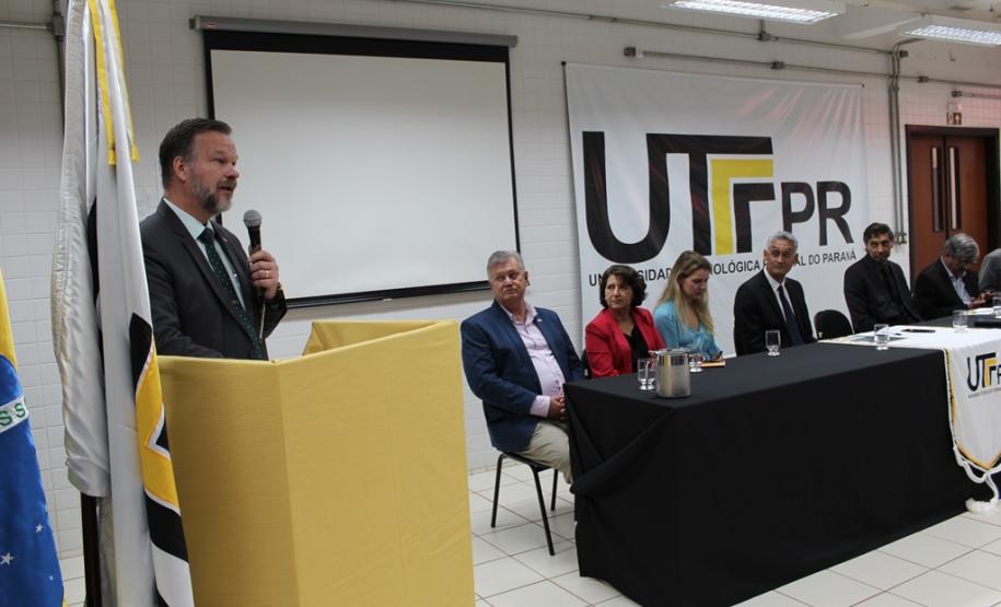 UTFPR inaugura blocos para engenharia em Londrina