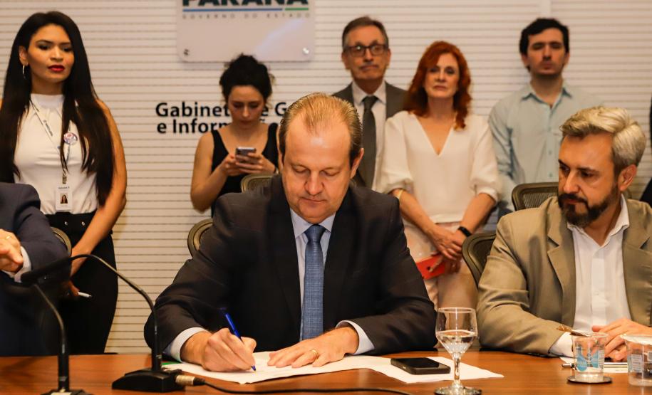 Estado entrega prêmio que reconhece e estimula a produção científica do Paraná