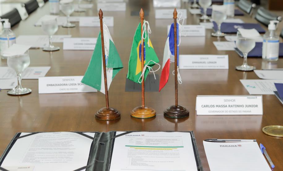 Governador e embaixador da França discutem novas parcerias em cultura e educação