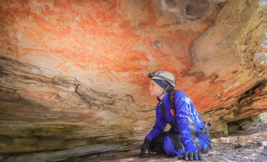 Grupo da UEPG mapeia 1,2 mil pinturas rupestres na Escarpa Devoniana