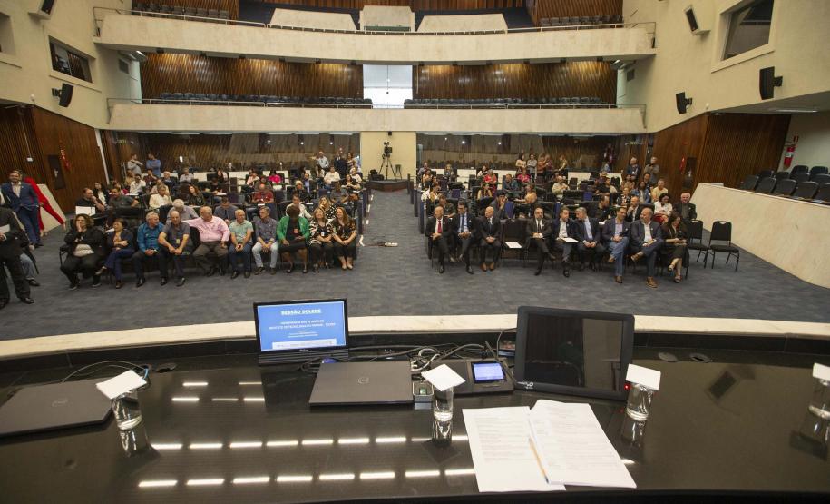 Tecpar recebe homenagem da Assembleia Legislativa pelos 45 anos como empresa pública
