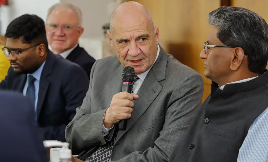 Paraná quer ampliar parceria com a Índia na área de tecnologia