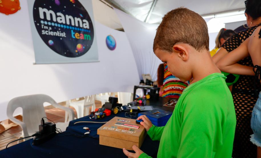 Ciência no verão: universidades estaduais levam tecnologia, educação e diversão aos turistas