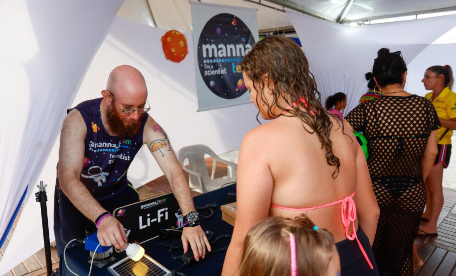 Ciência no verão: universidades estaduais levam tecnologia, educação e diversão aos turistas