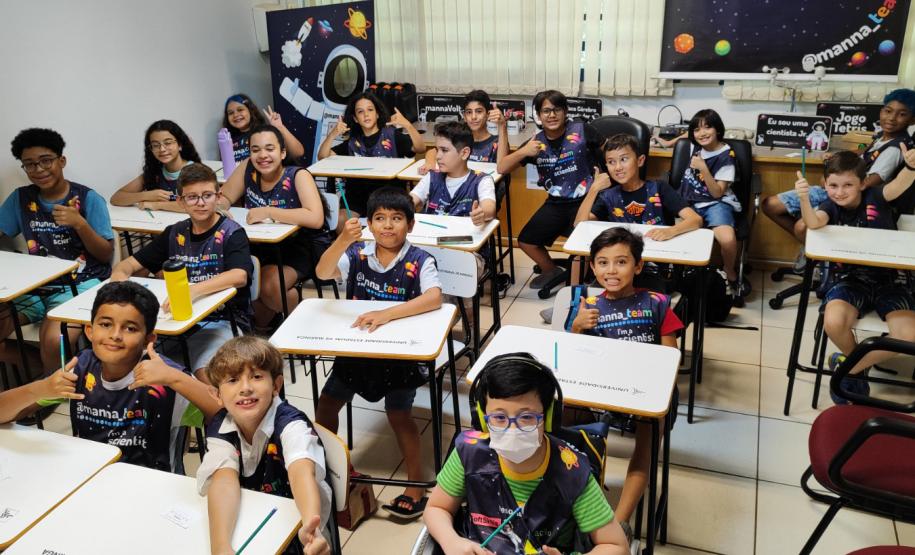 Pesquisadores paranaenses levam ciência e inovação a crianças nas férias escolares
