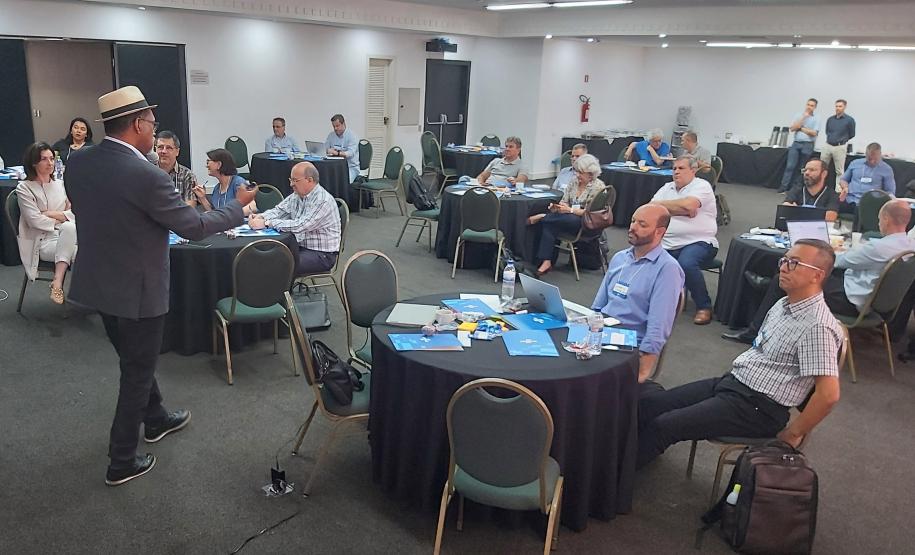 Governo e instituições discutem ações para impulsionar ambientes tecnológicos até 2030