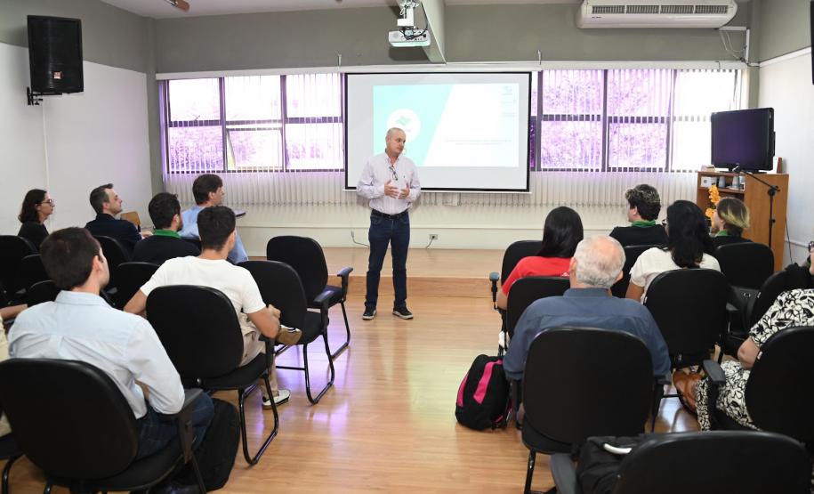 Estado promove encontro dos Escritórios Regionais de Engenharia das universidades