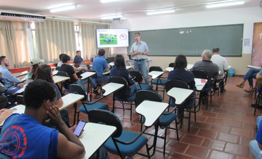 Universidades estaduais têm papel importante no combate à dengue no Paraná