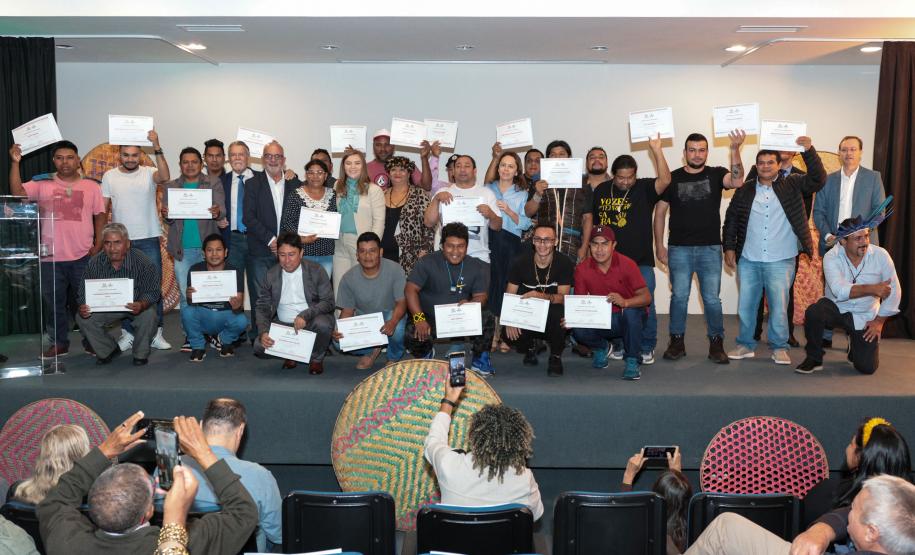 Primeiros conselheiros dos povos indígenas do Paraná são diplomados