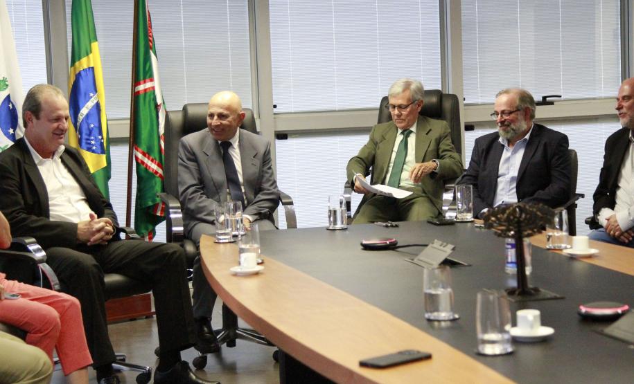 Estado e MPPR vão capacitar 700 universitários em transparência e controle social