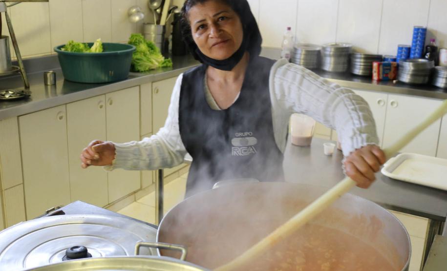 Parceria entre Tecpar e Fundepar garante refeições de qualidade nas escolas estaduais