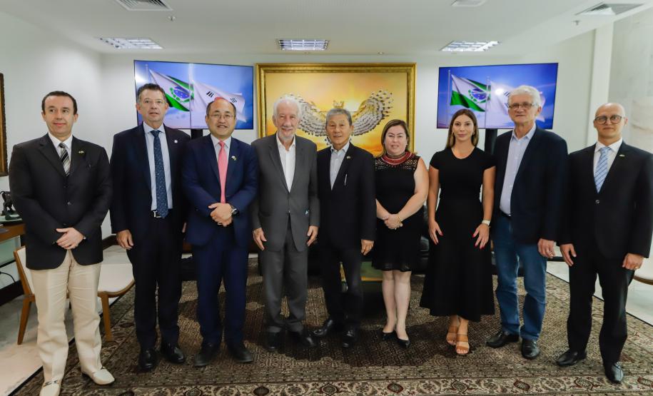 Piana recebe visita do novo embaixador da Ucrânia no Brasil e de cônsul da Coreia do Sul